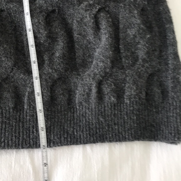 NWOT Charcoal Grey Acrylic Blend V Neck Boxy Sweater Size M - Picture 9 of 11